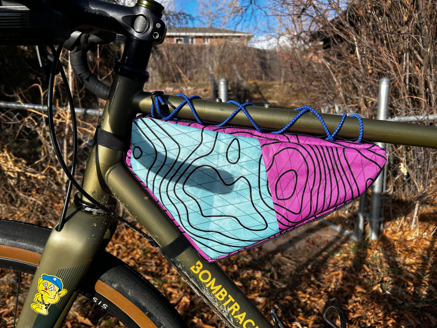 Corner frame bag - Blue and Pink Topo