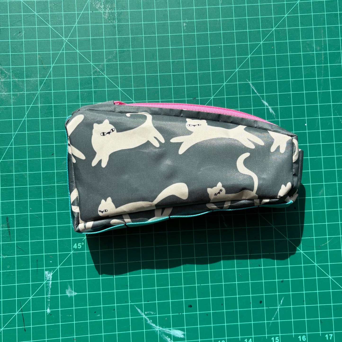 Top tube bag - Cat print w/ pink zipper & blue webbing