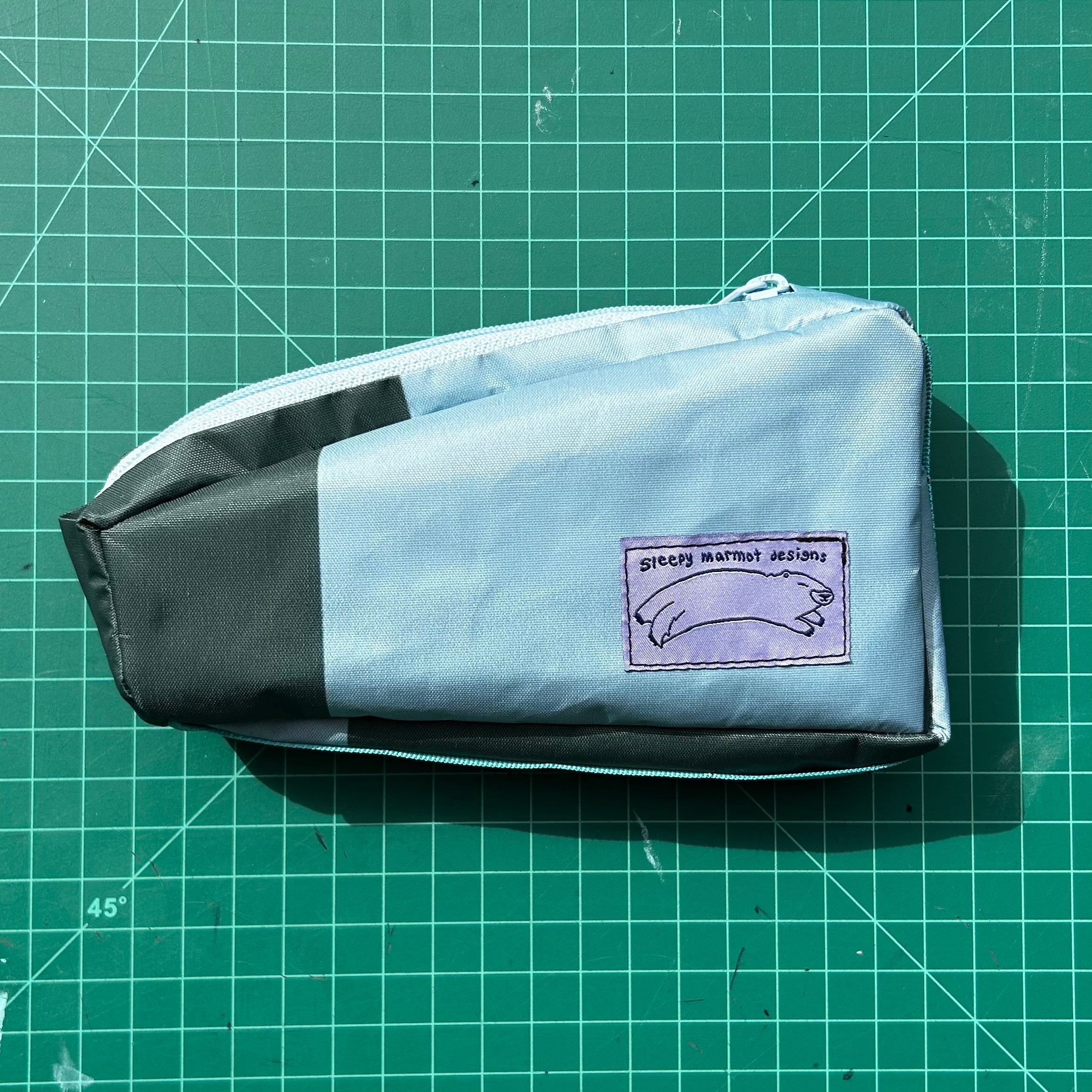 Top tube bag - Midcentury model w/ light blue zipper and blue webbing