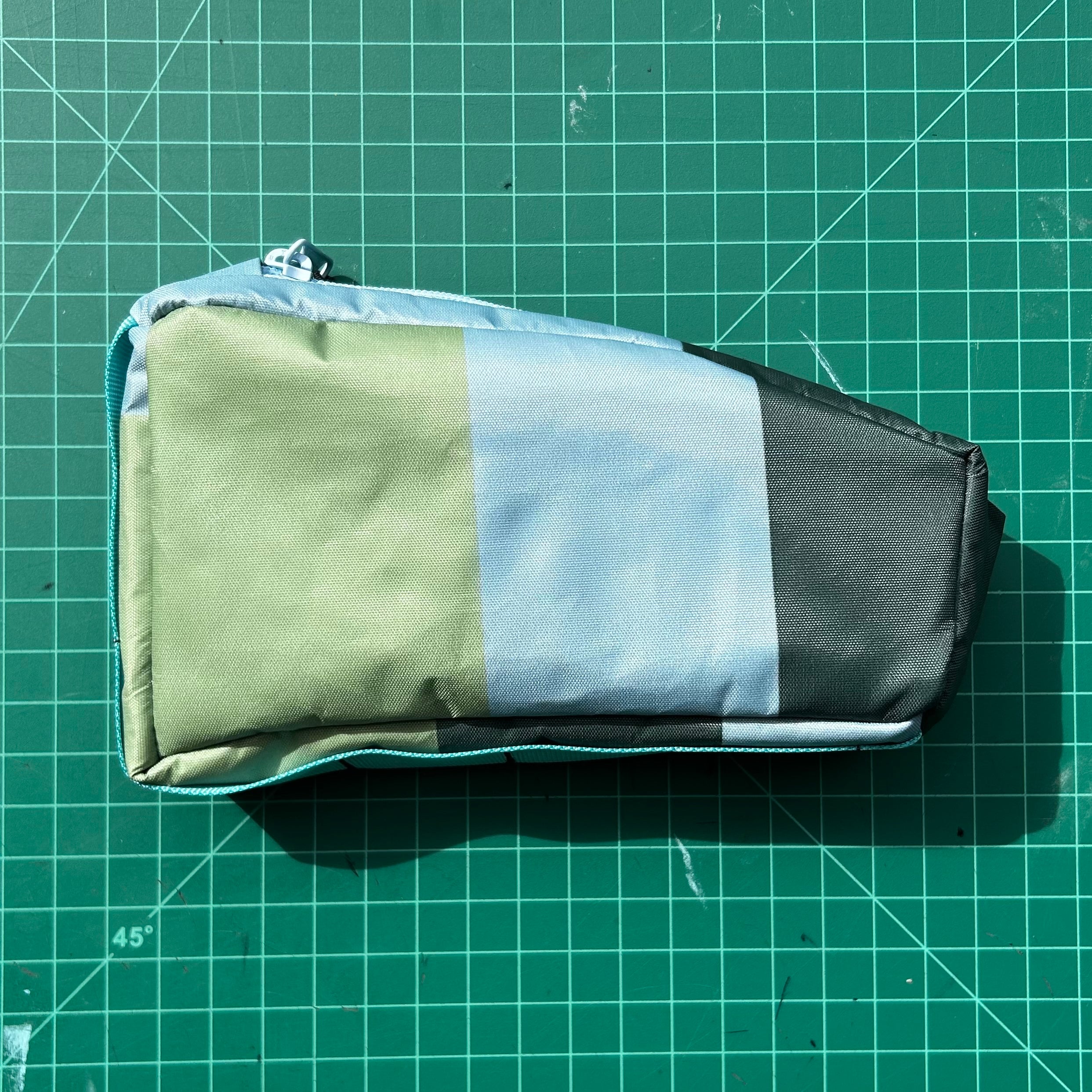 Top tube bag - Midcentury model w/ light blue zipper and blue webbing