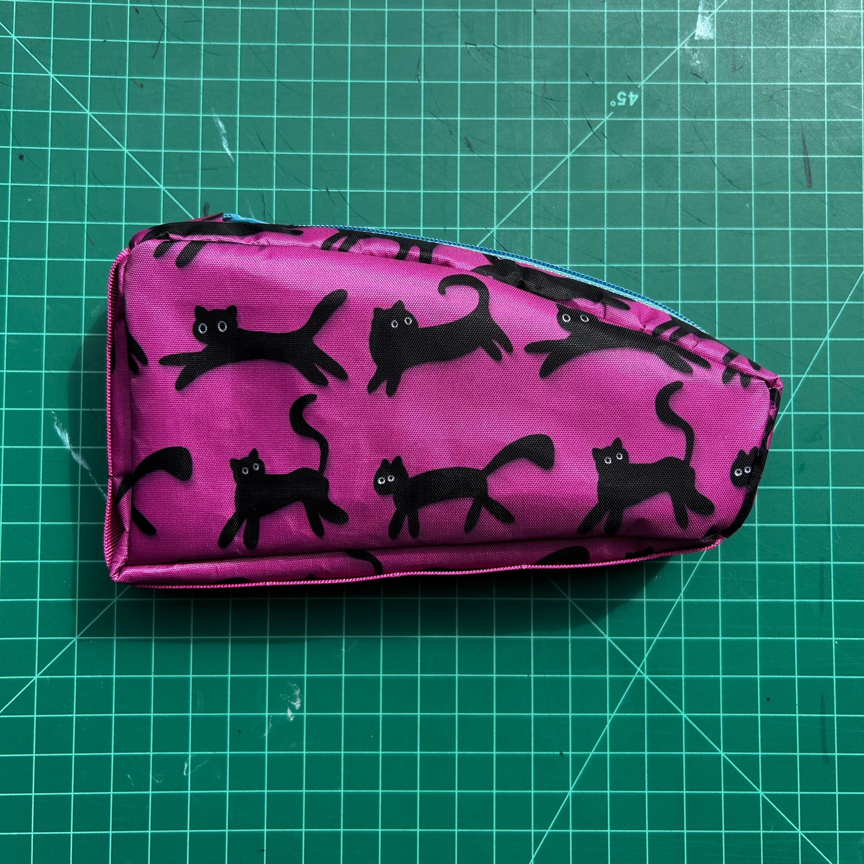 Top tube bag - Black cat on pink background w/ blue zipper and pink webbing