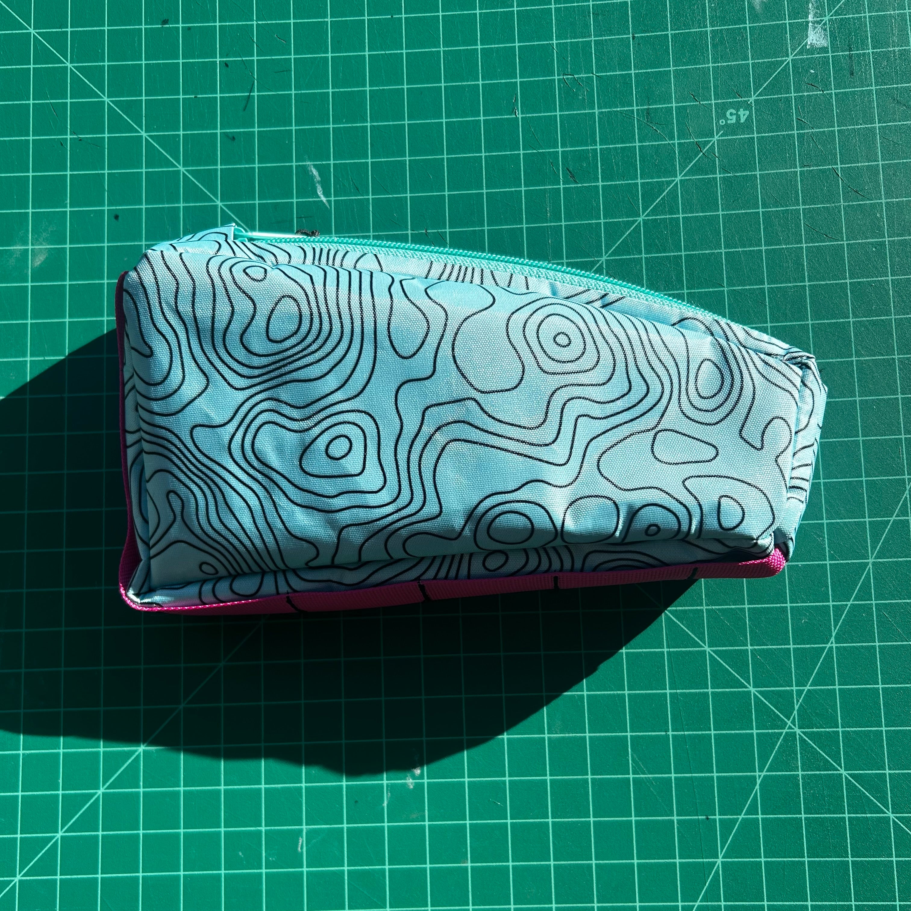 Top tube bag - Blue Topo print w/ pink webbing & blue zipper